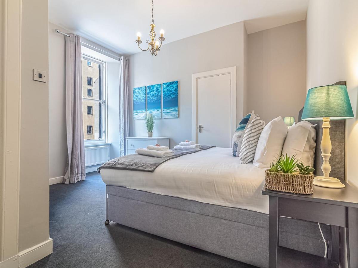 Pass The Keys Spacious And Homely Flat On The Royal Mile เอดินบะระ ภายนอก รูปภาพ