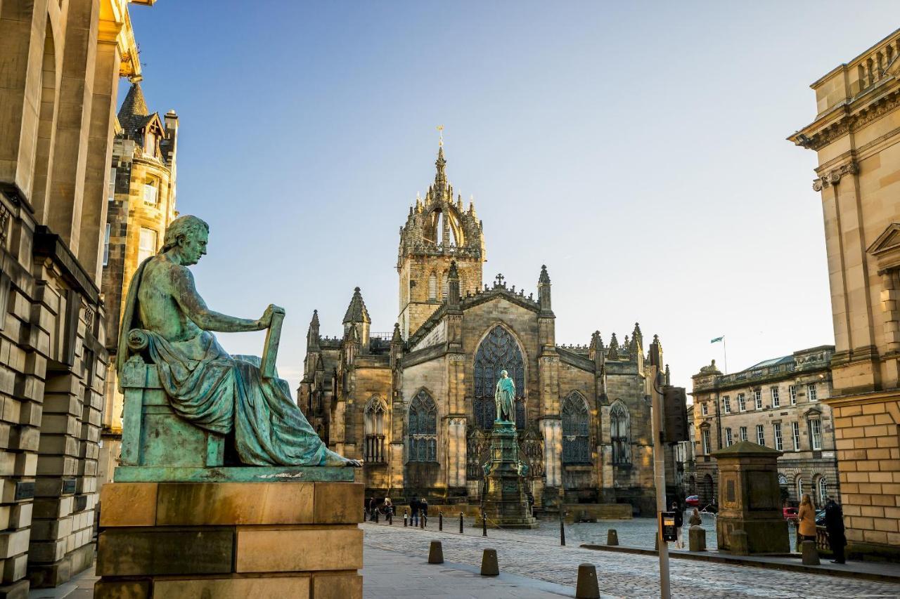 Pass The Keys Spacious And Homely Flat On The Royal Mile เอดินบะระ ภายนอก รูปภาพ