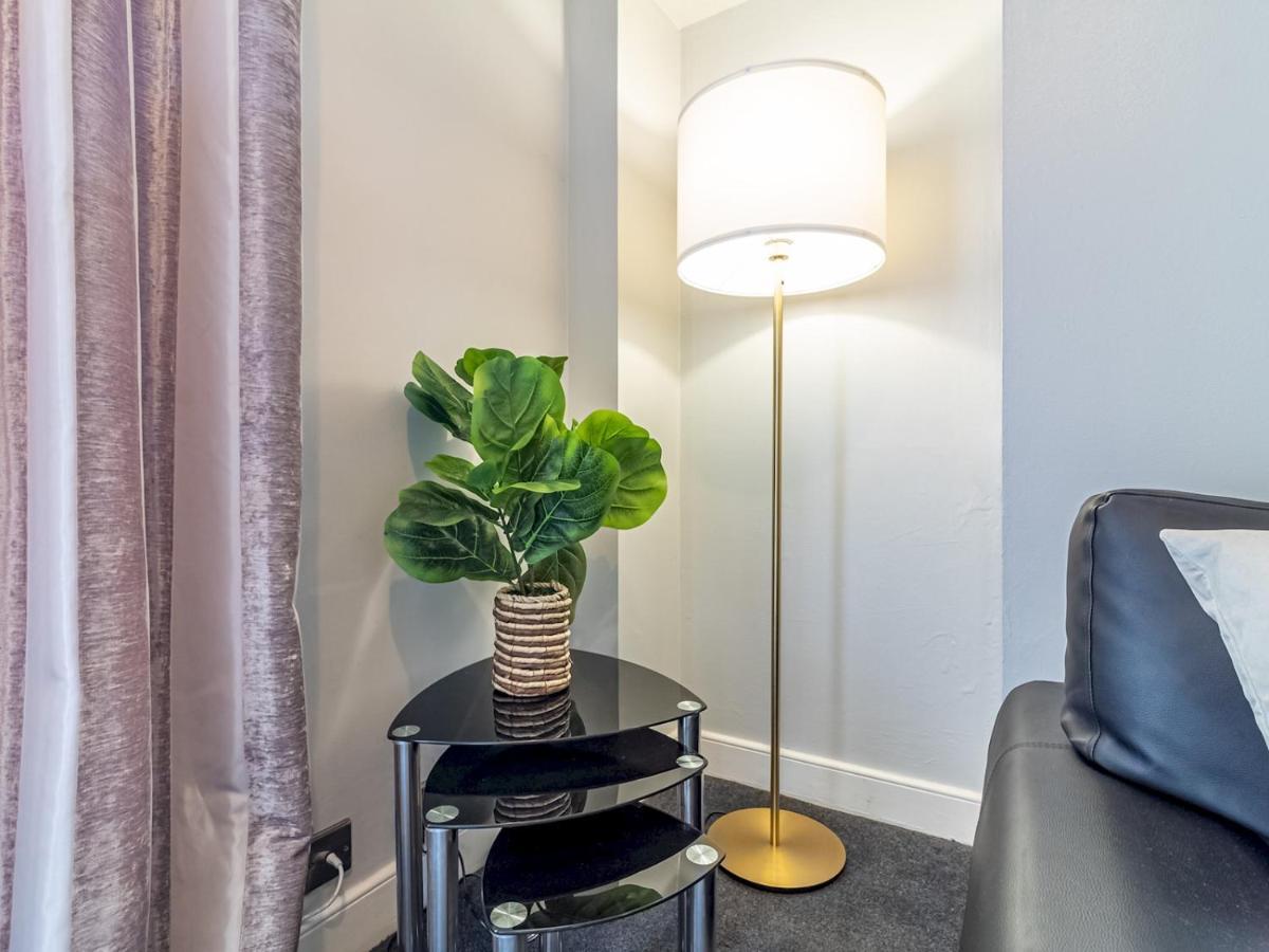 Pass The Keys Spacious And Homely Flat On The Royal Mile เอดินบะระ ภายนอก รูปภาพ