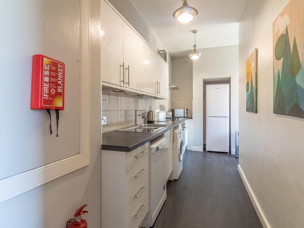 Pass The Keys Spacious And Homely Flat On The Royal Mile เอดินบะระ ภายนอก รูปภาพ
