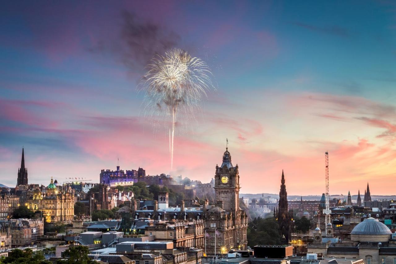 Pass The Keys Spacious And Homely Flat On The Royal Mile เอดินบะระ ภายนอก รูปภาพ